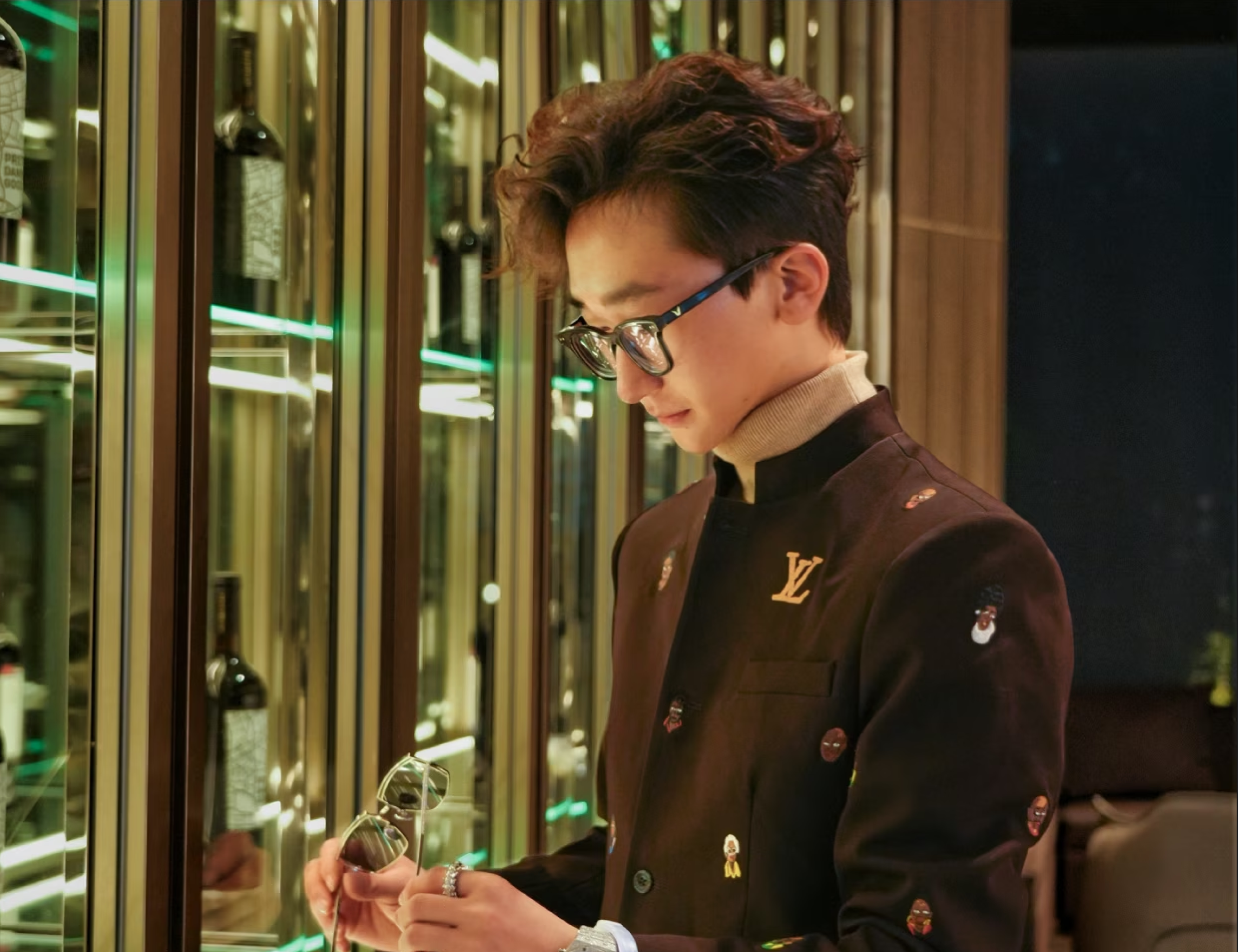 刘丞伯 Veivey